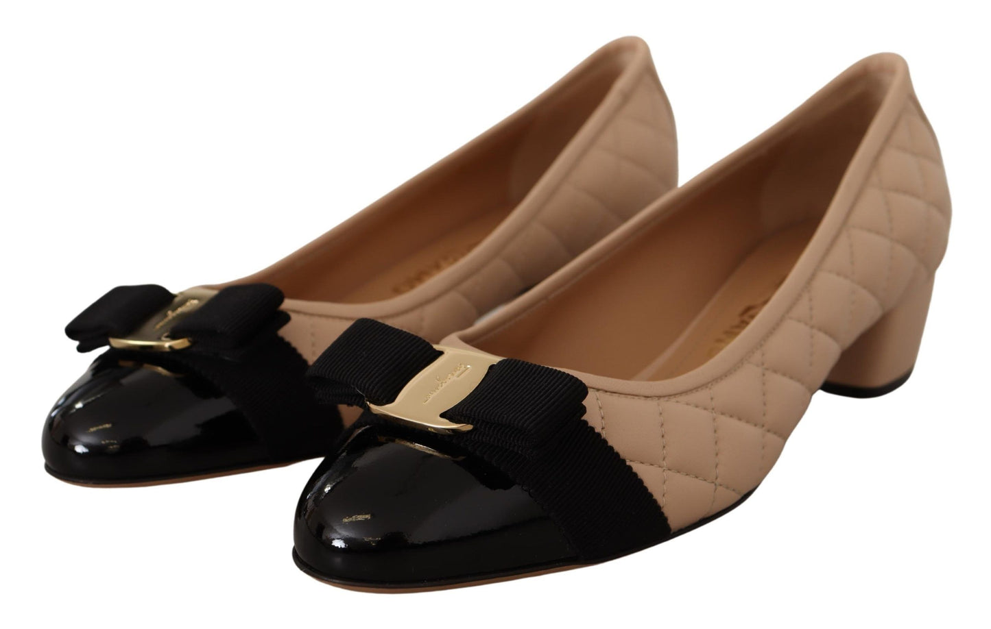 Chaussures de pompes en cuir nappa Salvatore Ferragamo et noire
