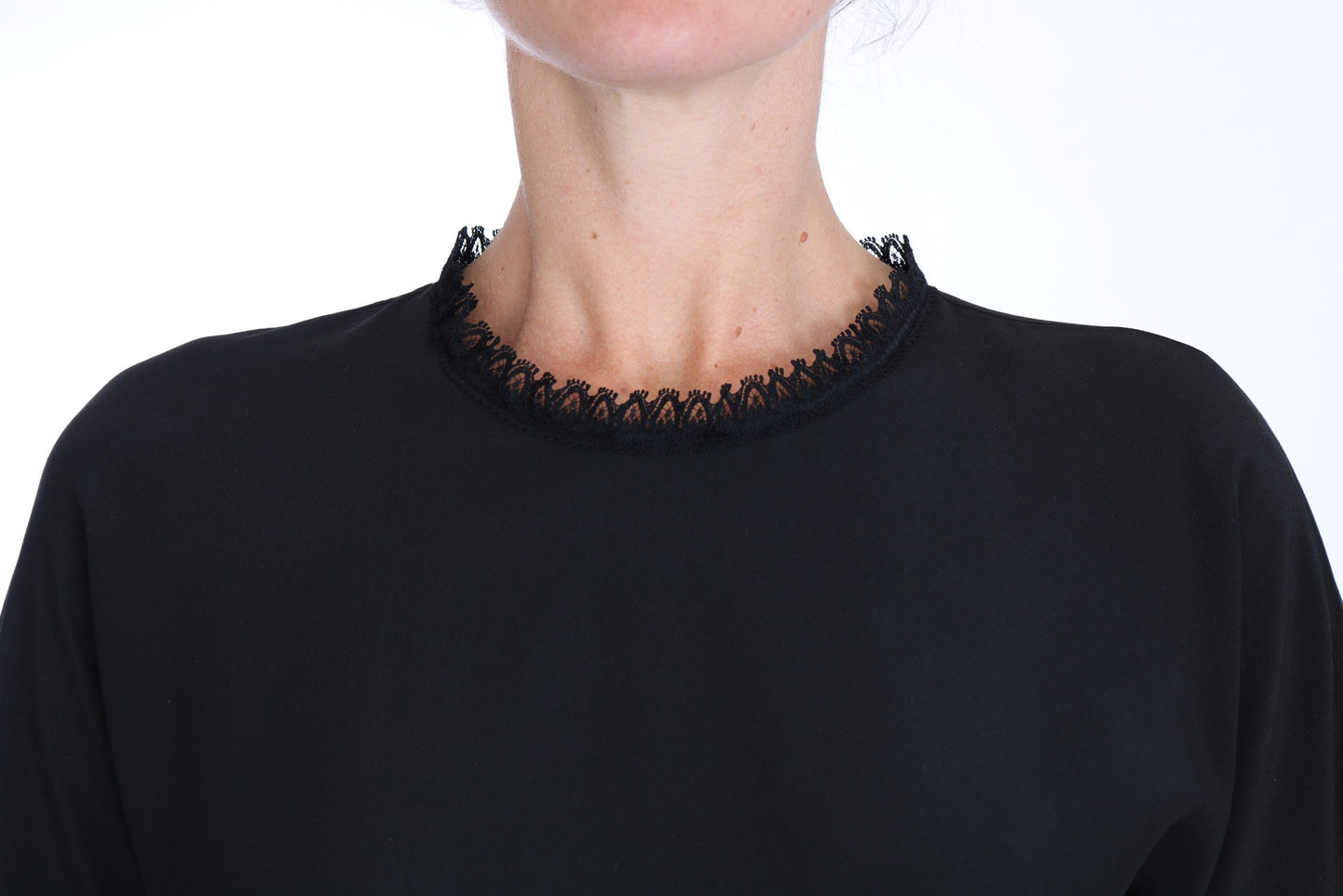 T-shirt de chemisier haut en dentelle en dentelle noire de Dolce & Gabbana